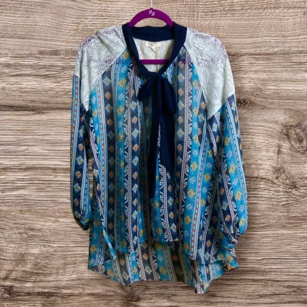 NWT Ryu sheer lace bow blouse. Blue. Medium
